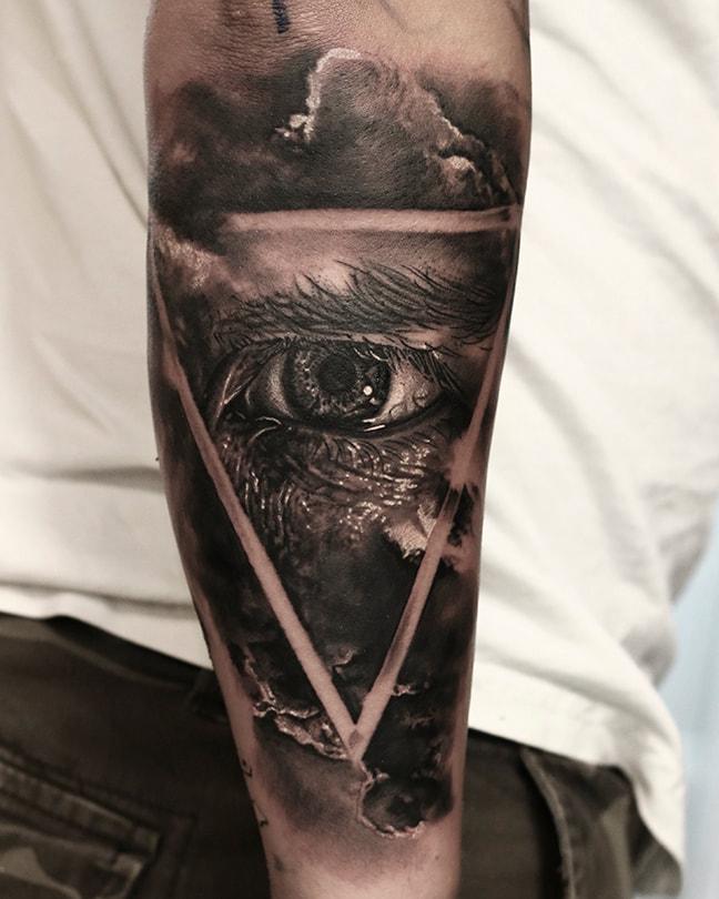 joshua beatson everblack tattoo studio sheffield b&w dark gothic portrait realism eye